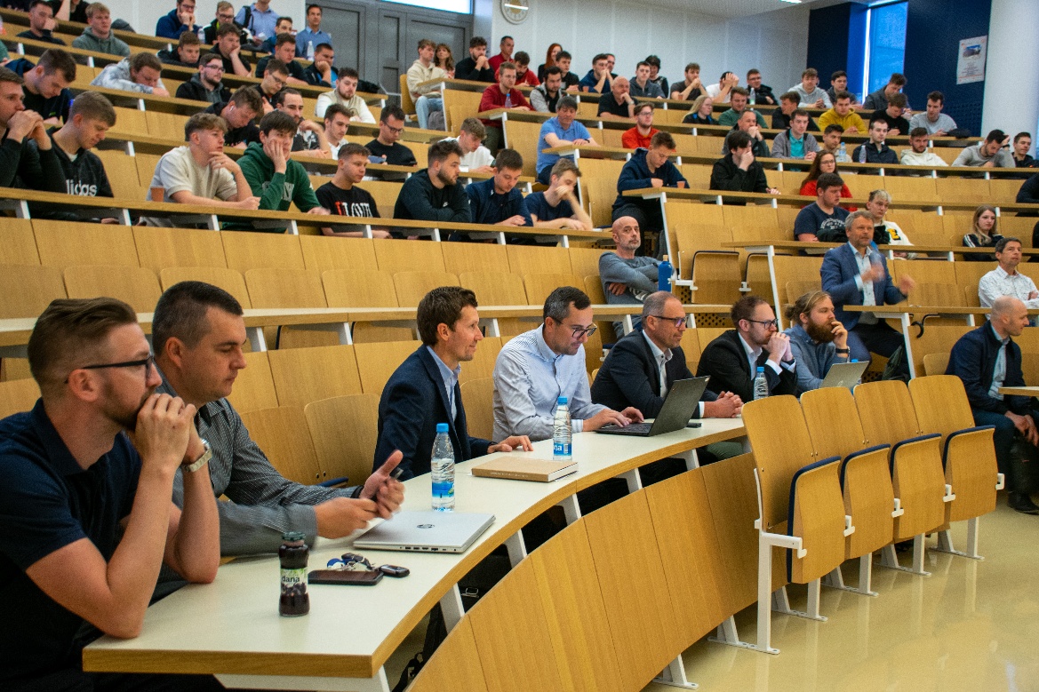 Autor: Marcel Hrovatič