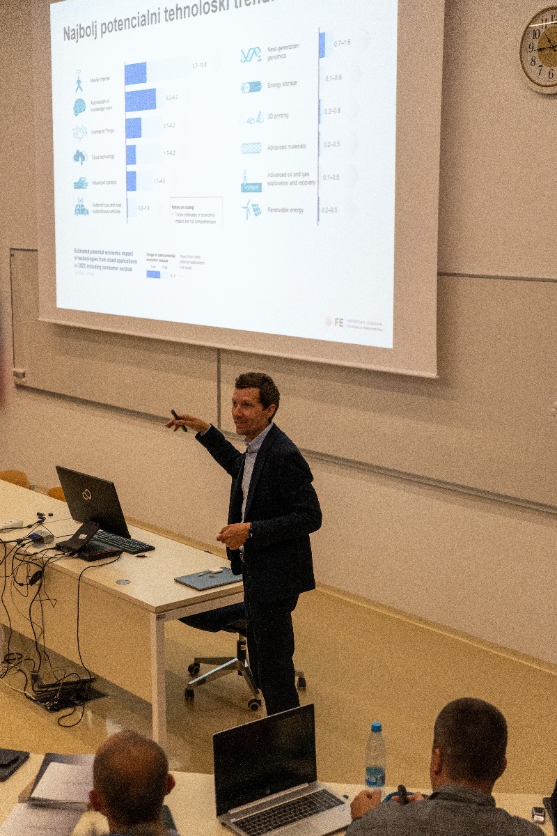 Autor: Marcel Hrovatič